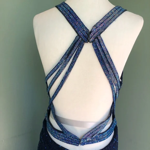 2CUTE PROM DRESS - Picture 7 of 12